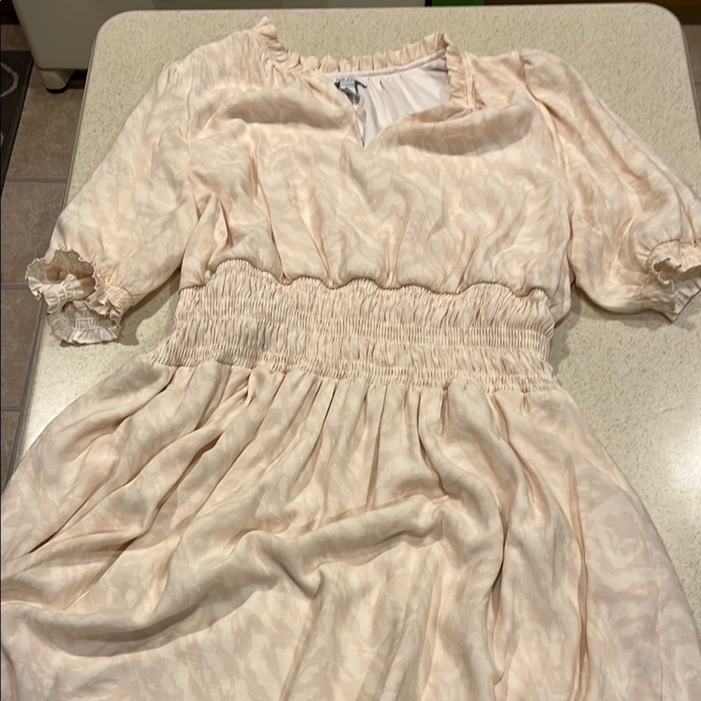 Elegant Pinky Cream Dress with Puff Sleeves